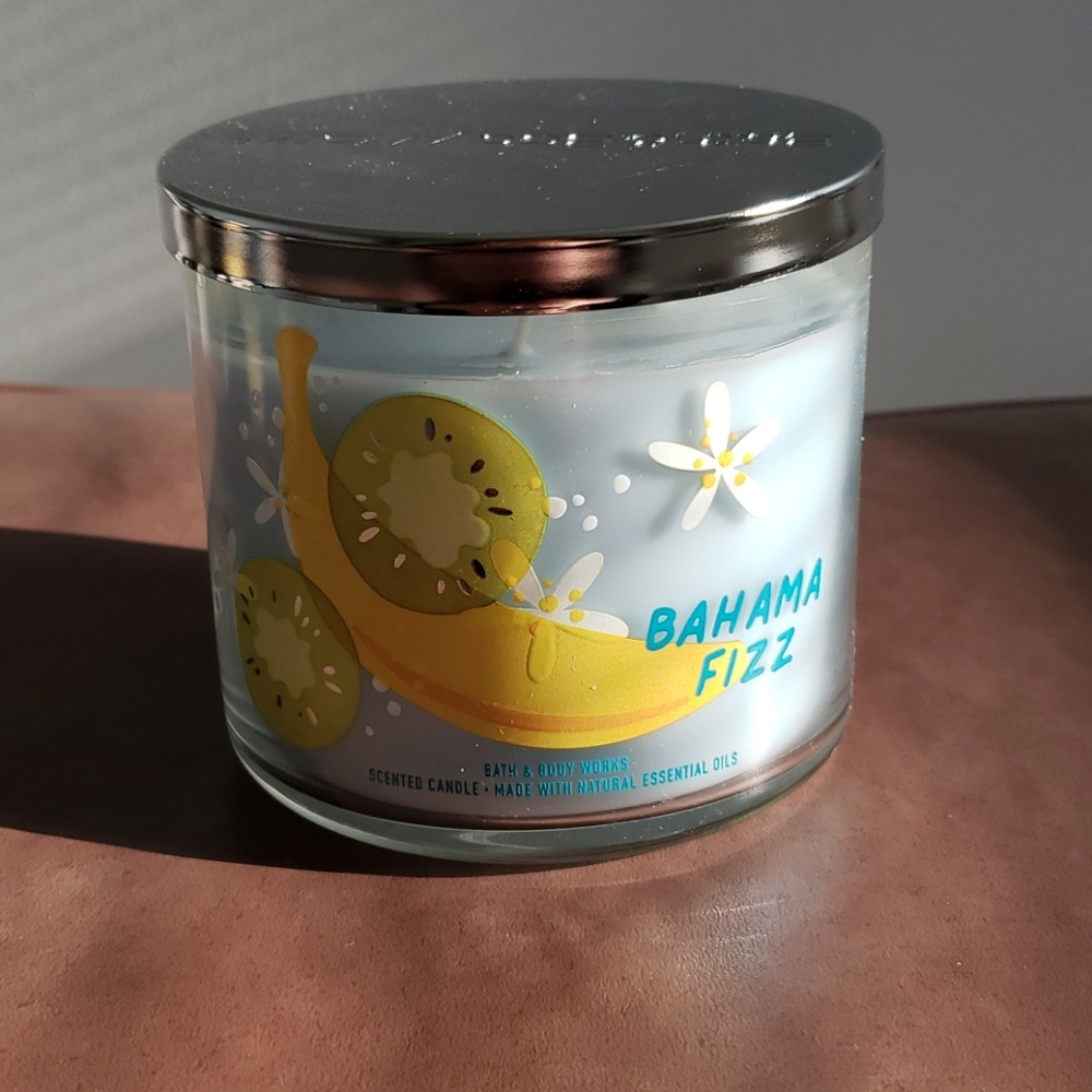 Bath And Body Works Bahama Fizz Candle